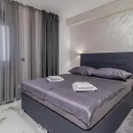 3 Bedroom Cozy In Ferienhaus Dramalj