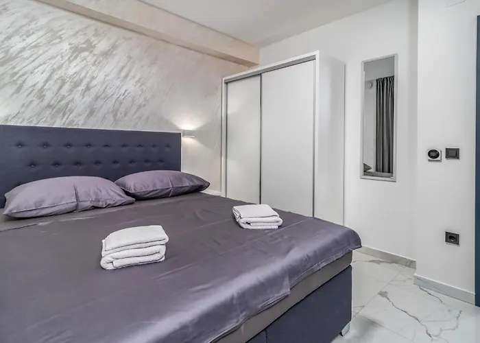 Hébergement de vacances 3 Bedroom Cozy In Dramalj